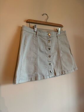 Forever 21 Button-Front A-Line Mini Skirt in Light Beige